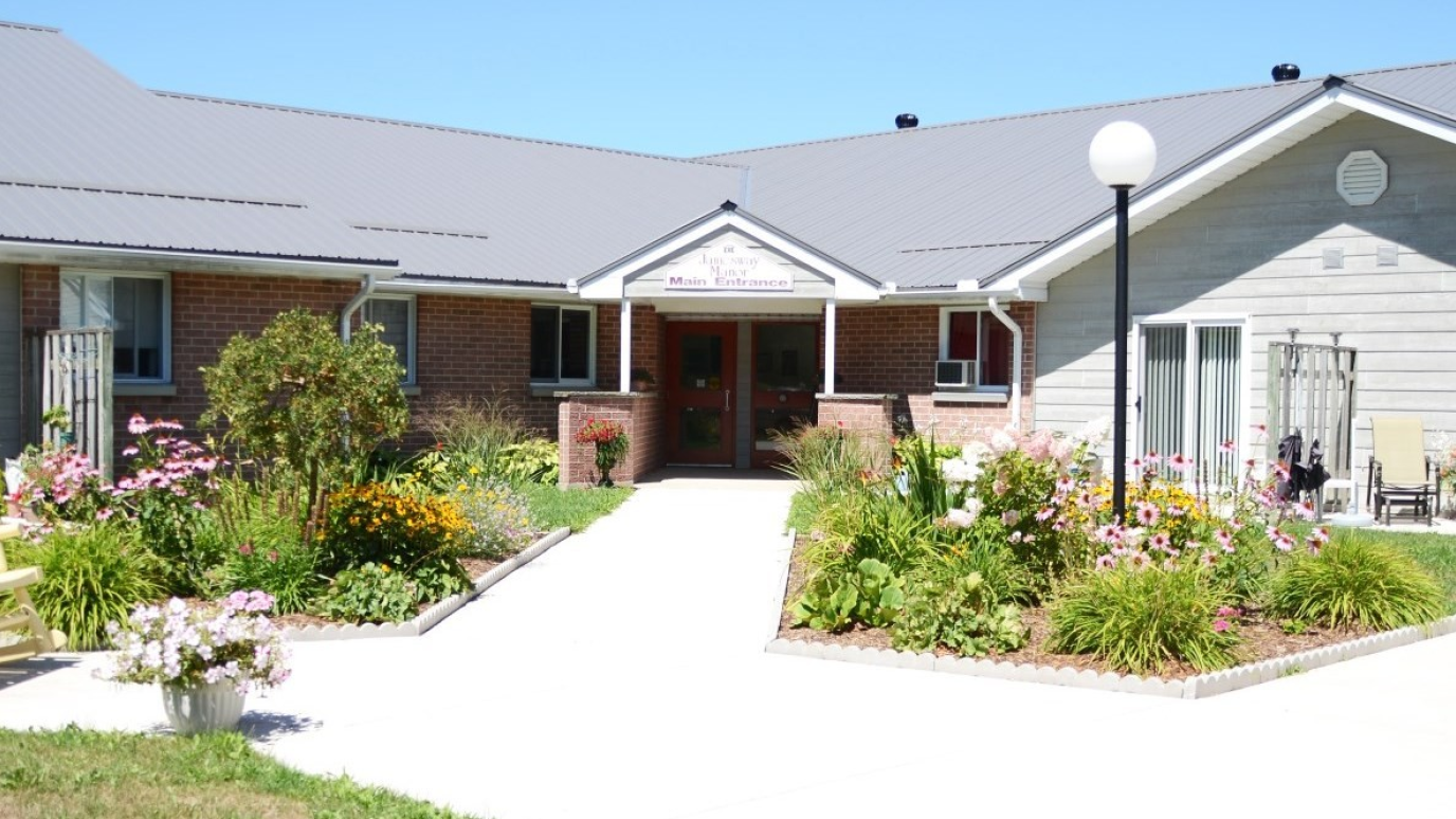 Exterior of 5 James Street, Clifford