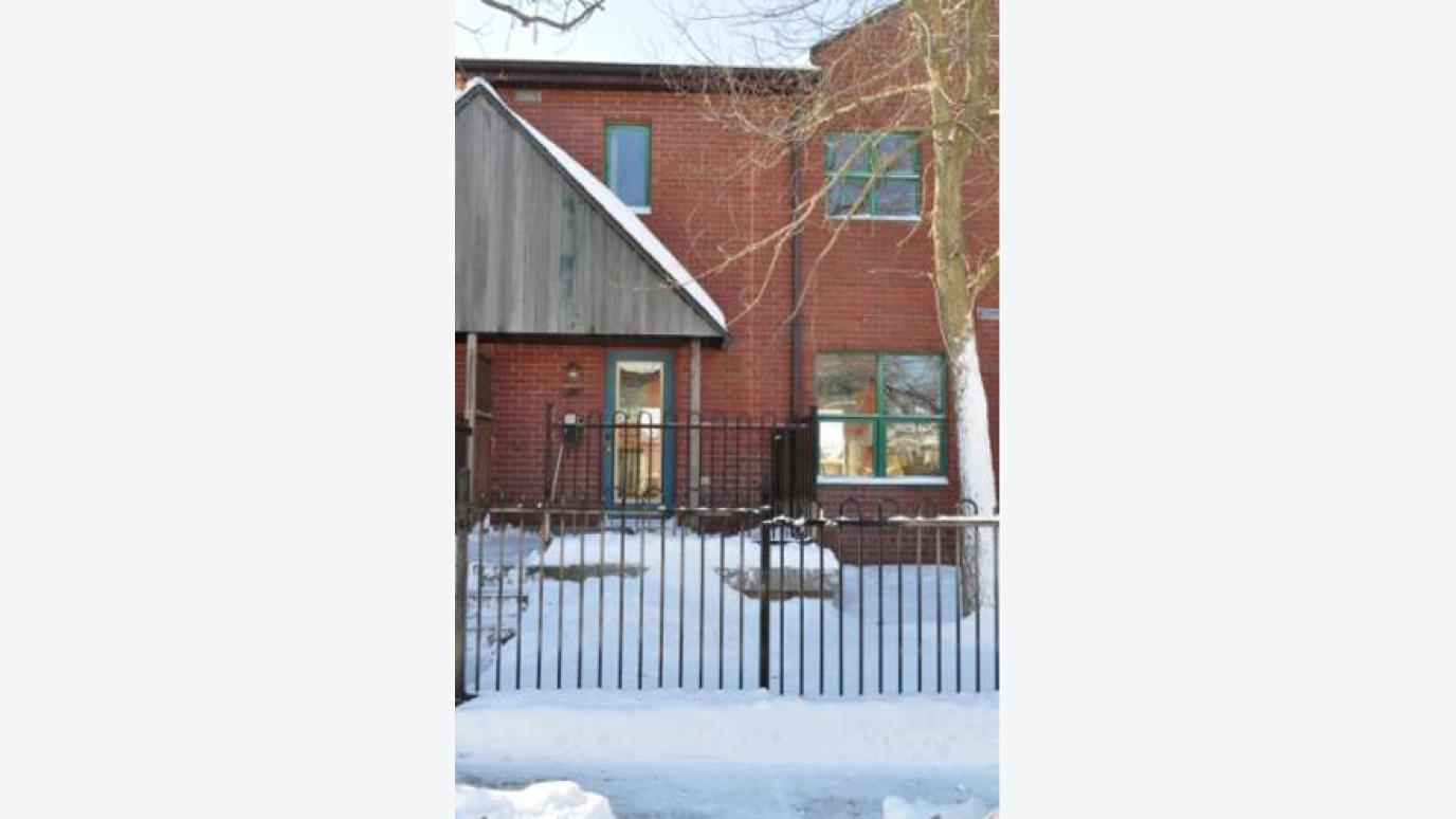Front view of 394 Auden Road