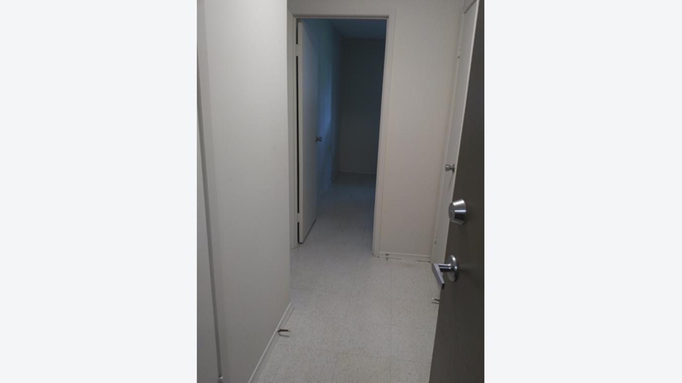 Entryway view
