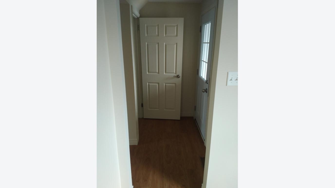 Entryway view
