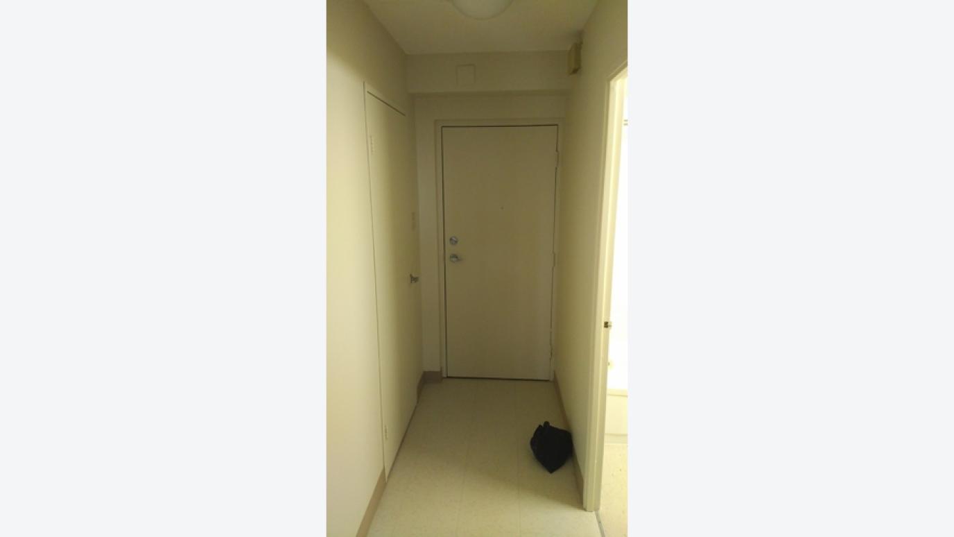 Entryway view