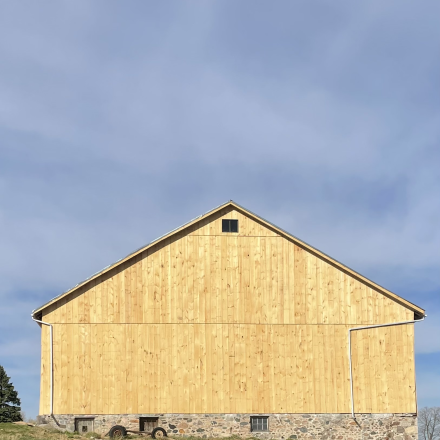 side view of a barn